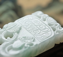 以心驭石，以刀传神：解码叶捷玉雕的工艺美学